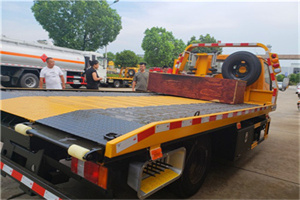 嘉峪关附近拖车电话号码服务